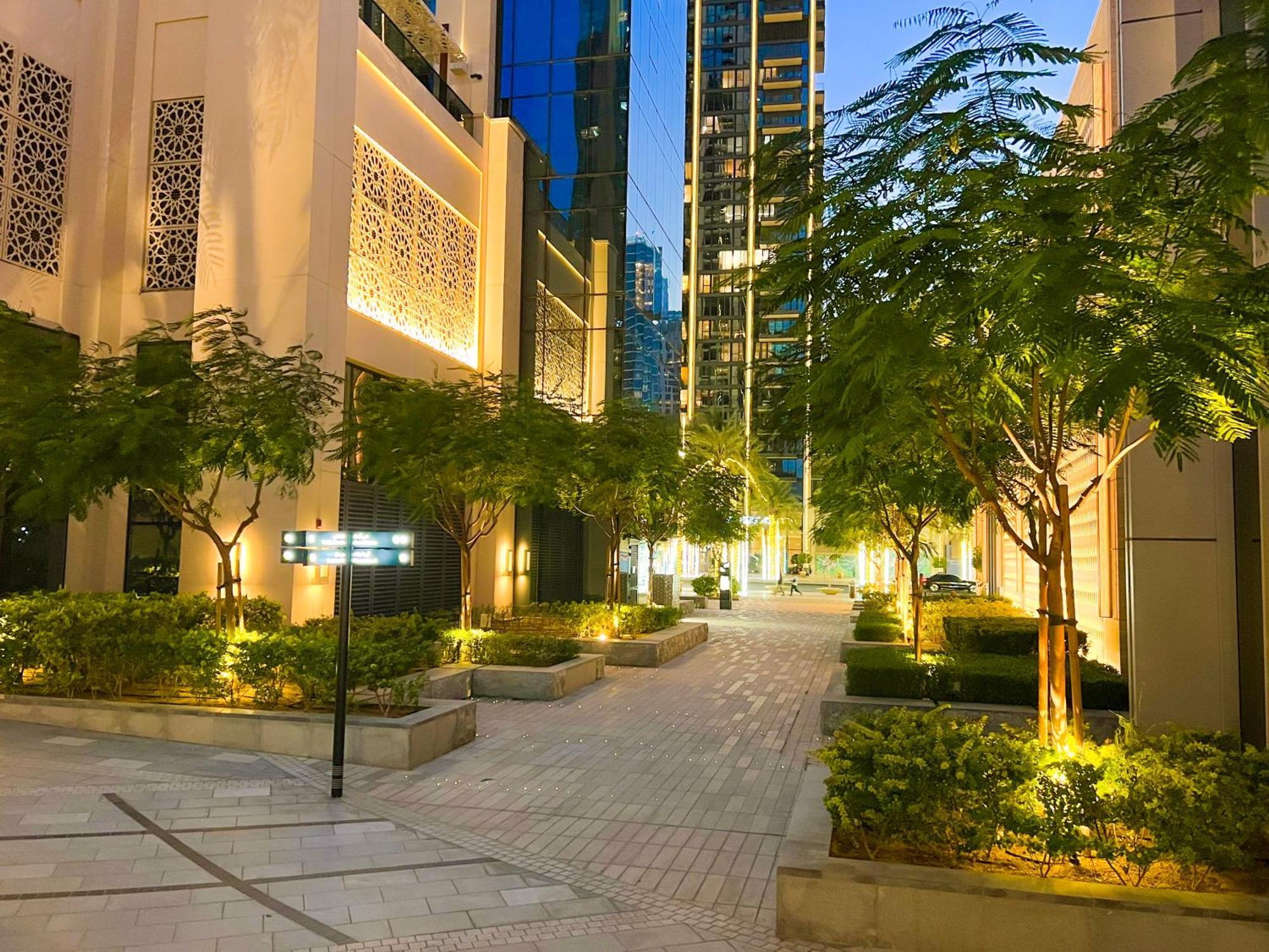 Downtown Luxury - Stunning Burj Khalifa & Sea View - 5 Minutes Walk To Dubai Mall Dış mekan fotoğraf