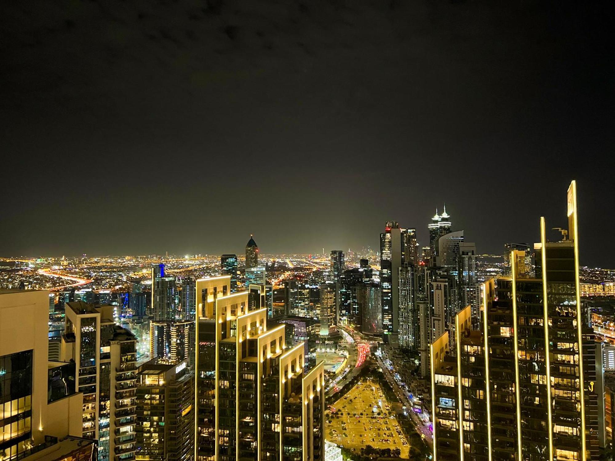Downtown Luxury - Stunning Burj Khalifa & Sea View - 5 Minutes Walk To Dubai Mall Dış mekan fotoğraf