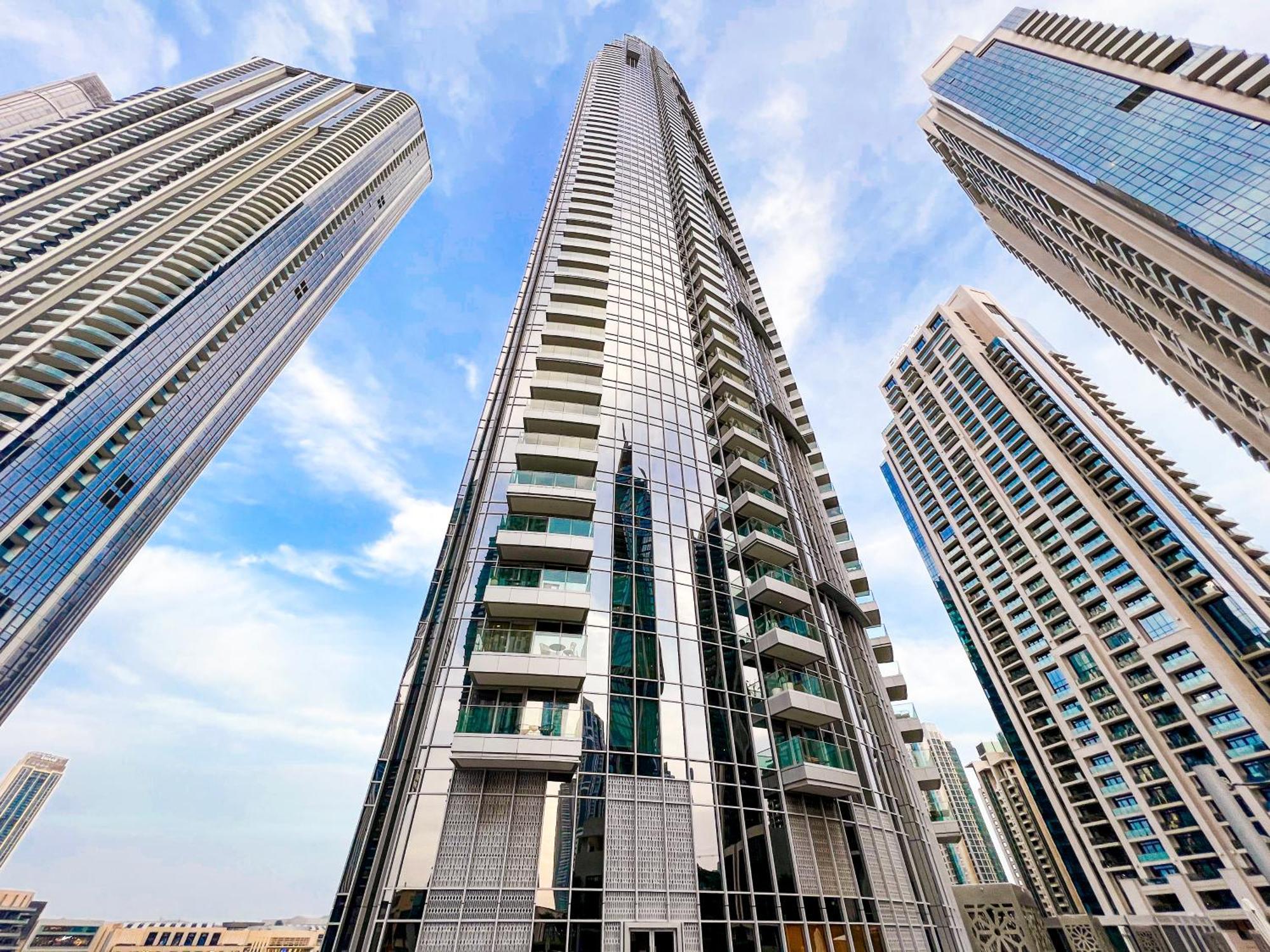 Downtown Luxury - Stunning Burj Khalifa & Sea View - 5 Minutes Walk To Dubai Mall Dış mekan fotoğraf